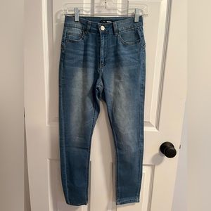 Fashion Nova Skinny Jeans, size small